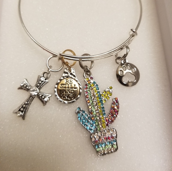 Jewelry - Picture 9 of 16